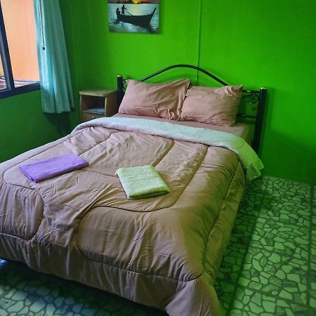 Good Dream Guesthouse Krabi town Екстериор снимка