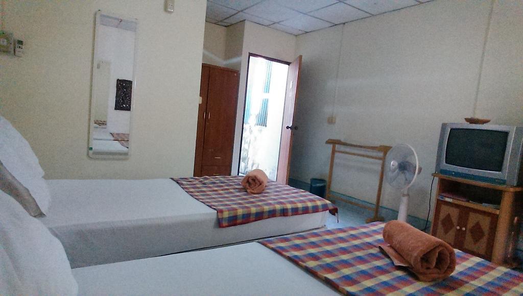 Good Dream Guesthouse Krabi town Екстериор снимка